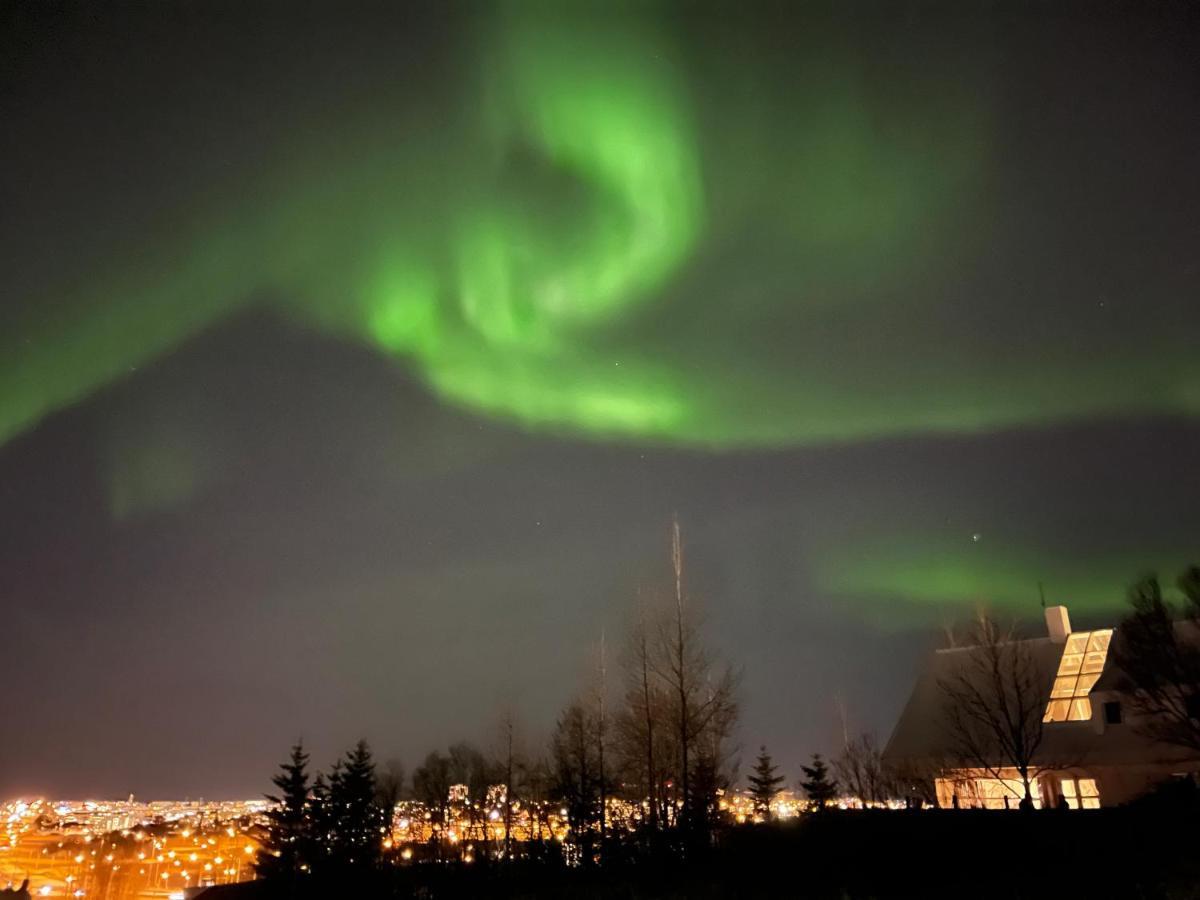 Big Villa Centrally Located In Reykjavík Buitenkant foto
