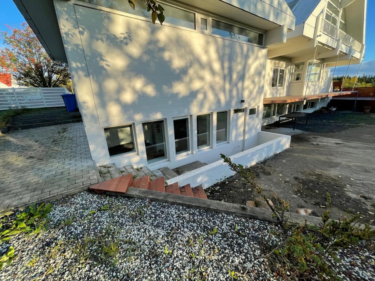 Big Villa Centrally Located In Reykjavík Buitenkant foto